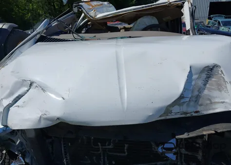 2001 Ford F-250 Lariat/Xl/Xlt z USA, uszkodzony, nr VIN 1FTNW21F21ED26003